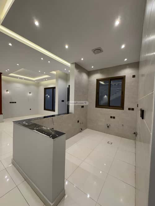 فيلا 250 متر مربع جنوبية على شارع 25م الشرف، خميس مشيط