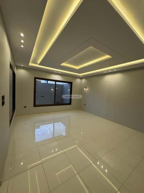 فيلا 250 متر مربع جنوبية على شارع 25م الشرف، خميس مشيط