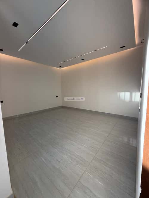 Floor with 5 Bedrooms Al- Nadwah, East Riyadh, Riyadh