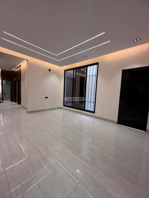 Floor with 5 Bedrooms Al- Nadwah, East Riyadh, Riyadh