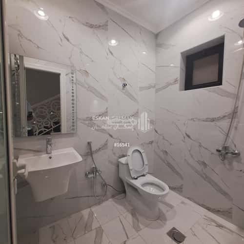 شقة ب 6 غرف طيبة، الدمام