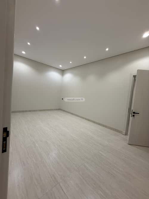 فيلا 200 متر مربع غربية على شارع 30م الحرابي، خميس مشيط