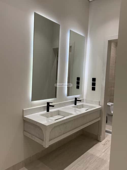 فيلا 200 متر مربع غربية على شارع 30م الحرابي، خميس مشيط