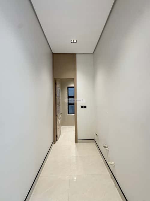 Villa 312 SQM with 1 Apartment Facing South Al-Maizaliyah, East Riyadh, Riyadh