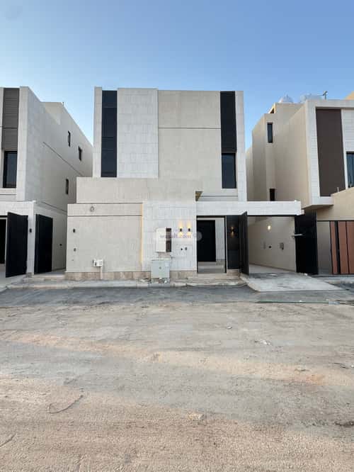 Villa 312 SQM with 1 Apartment Facing South Al-Maizaliyah, East Riyadh, Riyadh