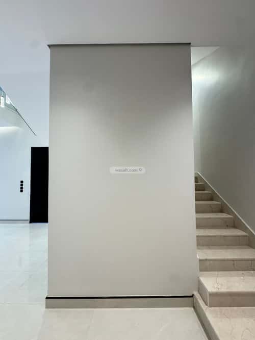 Villa 312 SQM with 1 Apartment Facing South Al-Maizaliyah, East Riyadh, Riyadh