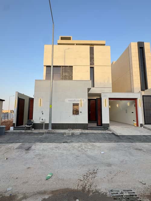 5 bedroom villa in Al Rimal