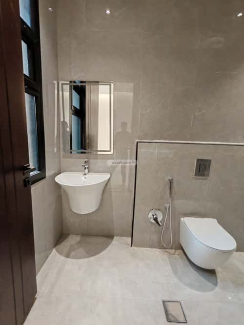 دور 242.73 متر مربع ب 4 غرف المونسية، شرق الرياض، الرياض