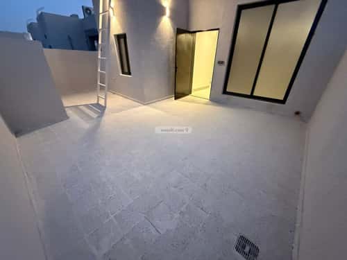 فيلا 210 متر مربع شرقية على شارع 15م العارض، شمال الرياض، الرياض