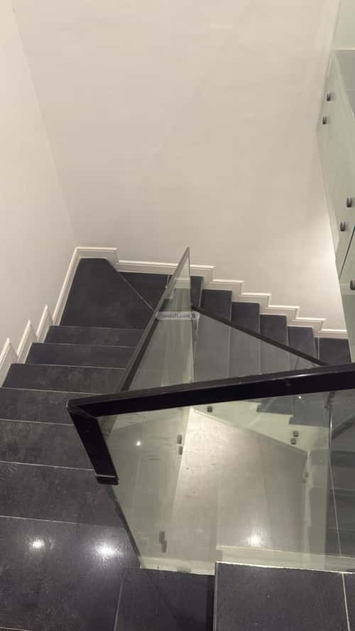 Apartment with 5 Bedrooms Al-Janadriyah, East Riyadh, Riyadh