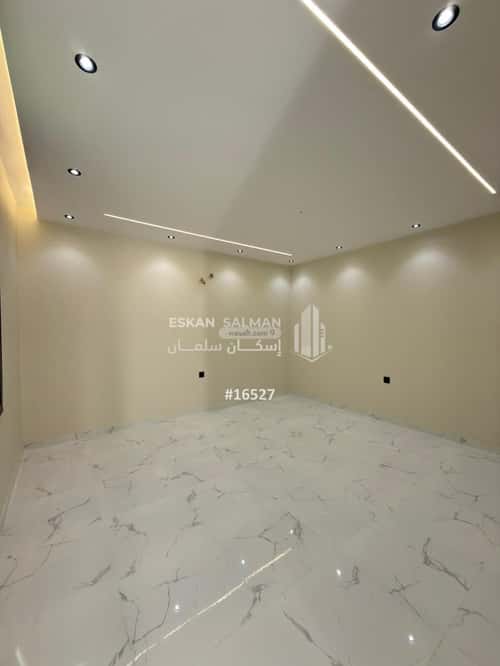 فيلا 311.96 متر مربع شمالية غربية على شارع 12م ريحه، الطائف