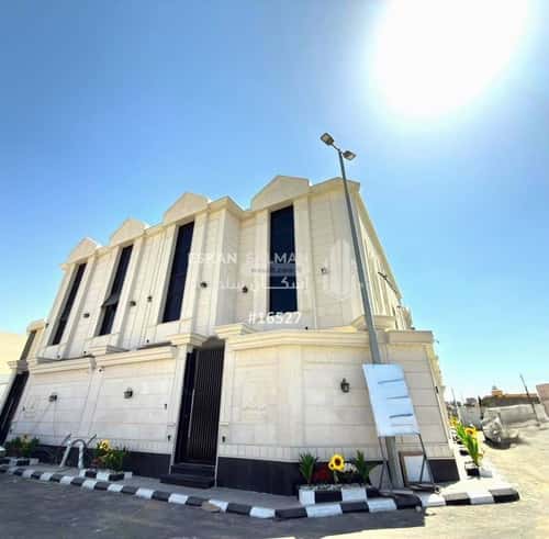 فيلا 311.96 متر مربع شمالية غربية على شارع 12م ريحه، الطائف