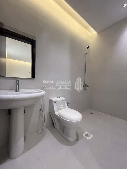 فيلا 320.68 متر مربع شرقية على شارع 15م الحزم، غرب الرياض، الرياض