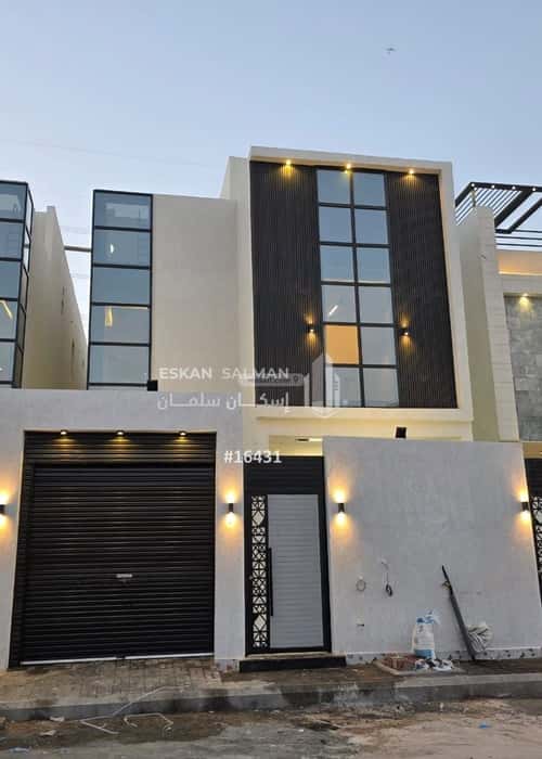 فيلا 300 متر مربع جنوبية على شارع 15م الرحمانية، شرق جدة، جدة