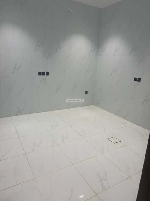 Apartment with 5 Bedrooms Al-Janadriyah, East Riyadh, Riyadh