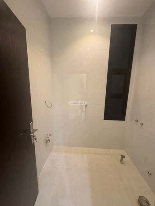 13 bedroom villa in Al Bashaer