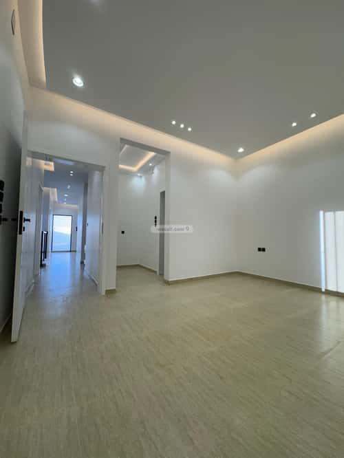 شقة ب 5 غرف المعلاة، أحد رفيدة