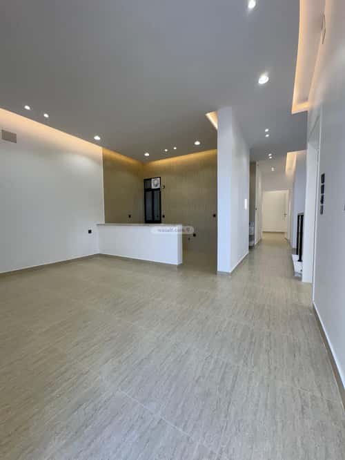 شقة ب 5 غرف المعلاة، أحد رفيدة