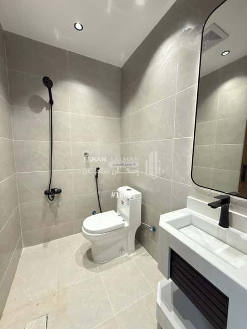 فيلا 332.75 متر مربع جنوبية على شارع 20م العرفاء الغربية، الطائف