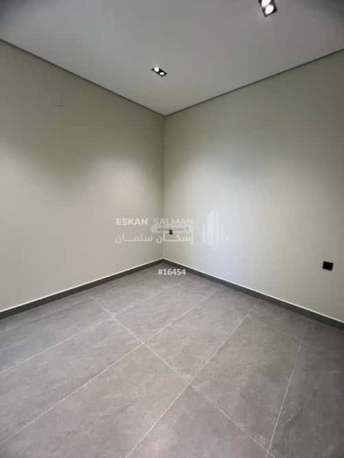 فيلا 200 متر مربع شرقية على شارع 14م الربوة، بريدة