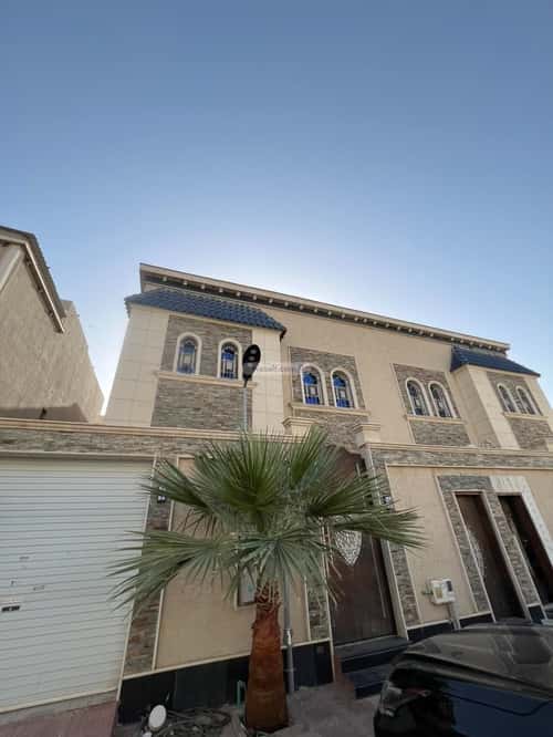 فيلا 200 متر مربع شرقية على شارع 20م القيروان، شمال الرياض، الرياض