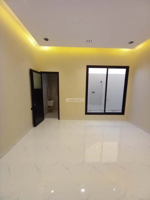 Floor with 5 Bedrooms Haya Nawah, Almuzahimih