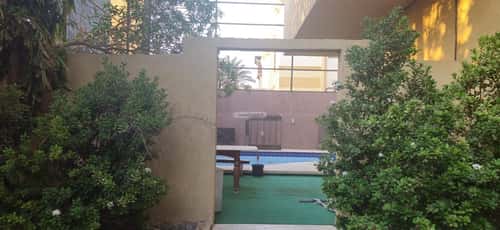 فيلا 690 متر مربع شمالية على شارع 30م البساتين، شمال جدة، جدة