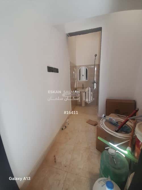 Villa 300 SQM Facing South on 18m Width Street Ar-Rimal, East Riyadh, Riyadh