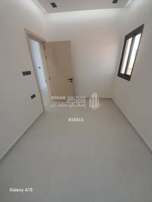 Villa 300 SQM Facing South on 18m Width Street Ar-Rimal, East Riyadh, Riyadh