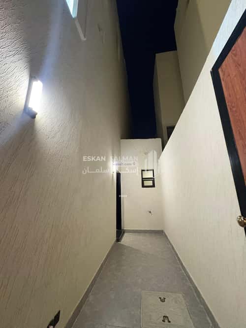 دور 127.63 متر مربع ب 5 غرف الندوة، شرق الرياض، الرياض