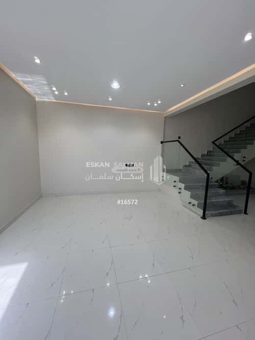 فيلا 255.02 متر مربع شمالية غربية على شارع 10م السلام، عنيزة