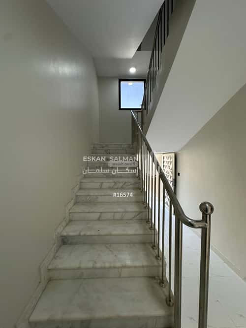 فيلا 230.42 متر مربع شرقية على شارع 15م السلام، عنيزة