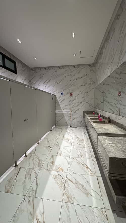 Showroom for Rent Al Nahda, Bariduh