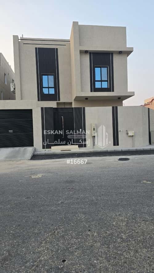 فيلا 316.71 متر مربع شمالية شرقية على شارع 15م الحمراء، الجبيل