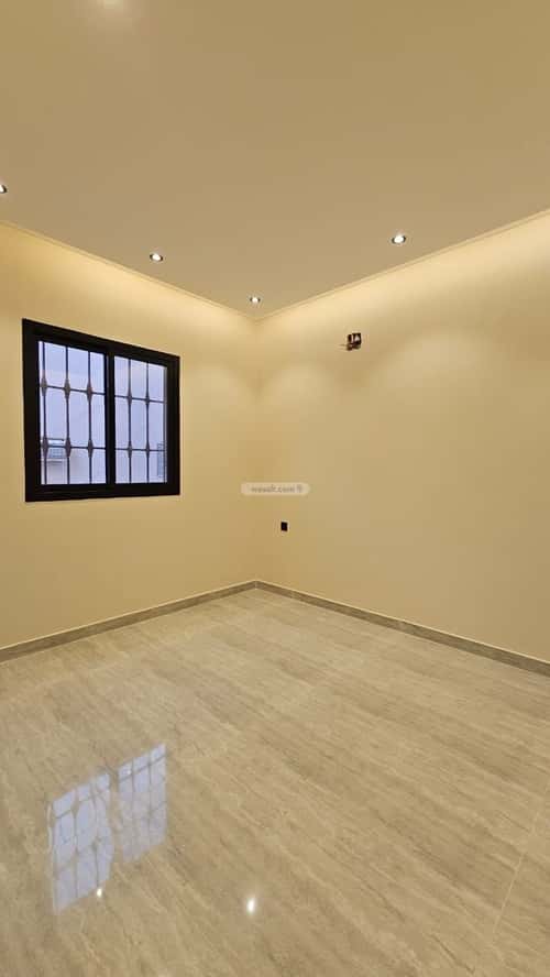 فيلا 200 متر مربع جنوبية على شارع 15م العريجاء الغربي، غرب الرياض، الرياض