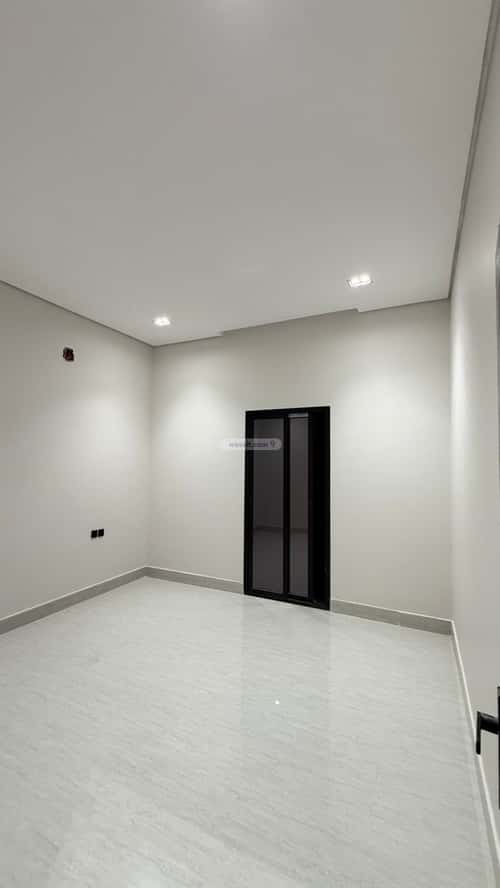 Floor 81.04 SQM with 3 Bedrooms Al-Janadriyah, East Riyadh, Riyadh