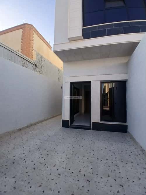 Floor 215 SQM with 4 bedrooms ظهرة البديعة، غرب الرياض، الرياض