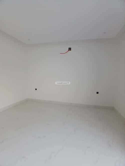 Floor 215 SQM with 4 Bedrooms Dahrat Al-Badeah, West Riyadh, Riyadh