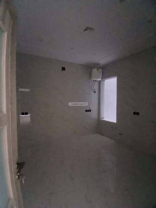 Floor 215 SQM with 4 bedrooms ظهرة البديعة، غرب الرياض، الرياض