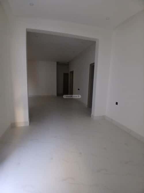 Floor 215 SQM with 4 bedrooms ظهرة البديعة، غرب الرياض، الرياض