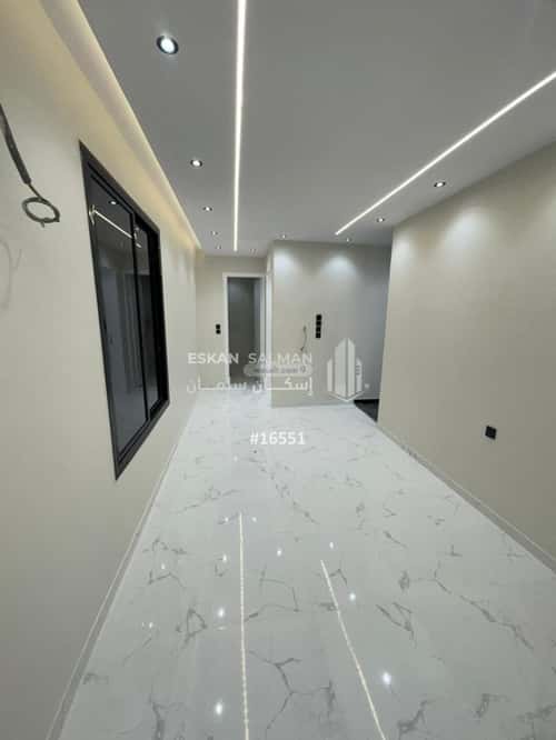 فيلا 276.67 متر مربع غربية على شارع 12م ريحه، الطائف