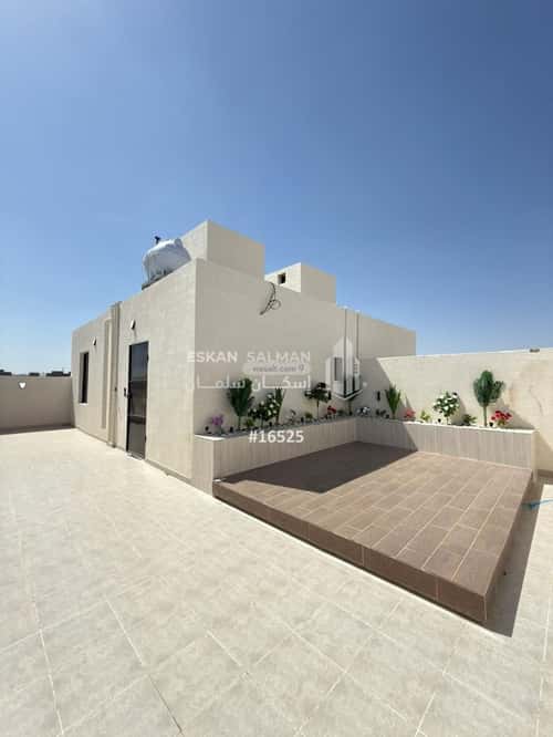 فيلا 291.22 متر مربع شمالية على شارع 12م ريحه، الطائف