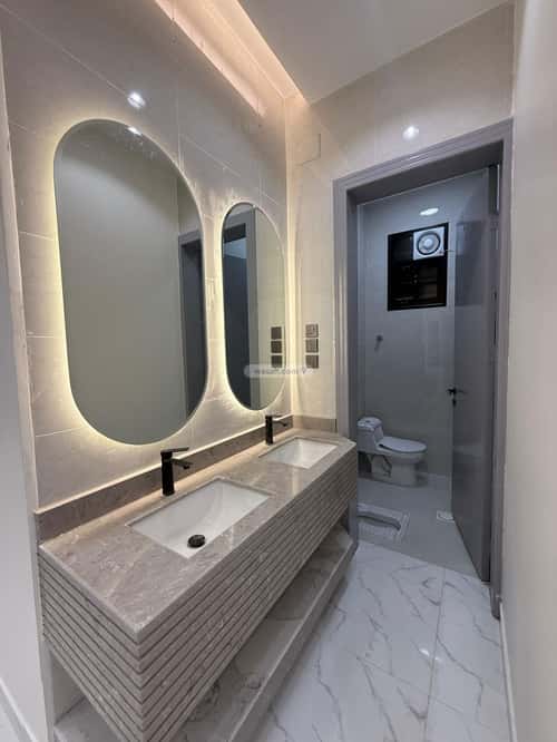 شقة 377 متر مربع ب 8 غرف التعاون، خميس مشيط