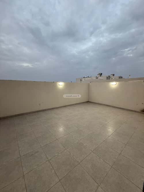 شقة 377 متر مربع ب 8 غرف التعاون، خميس مشيط