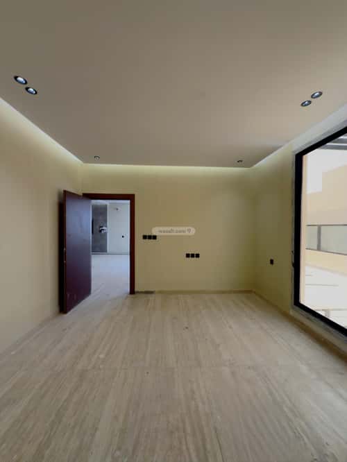 شقة 4 غرف في الروضة