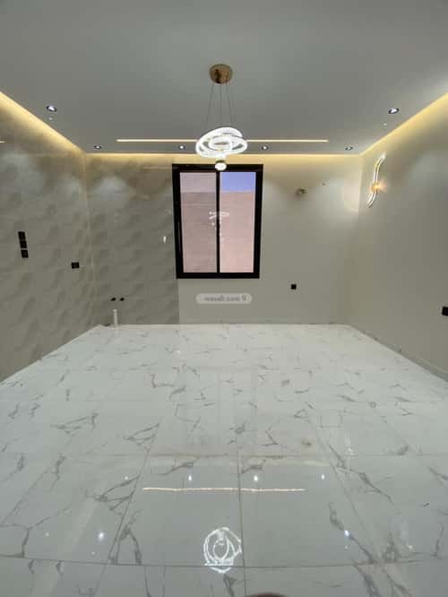 فيلا 353 متر مربع شرقية على شارع 15م الرحاب، الطائف