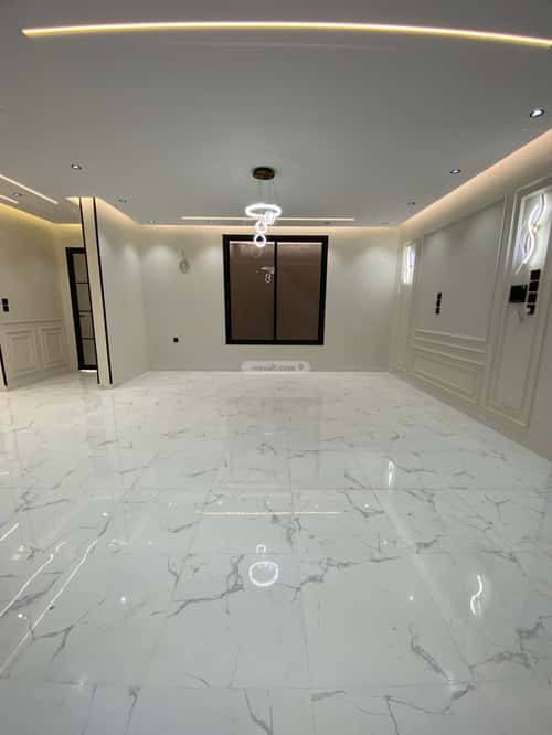 فيلا 353 متر مربع شرقية على شارع 15م الرحاب، الطائف