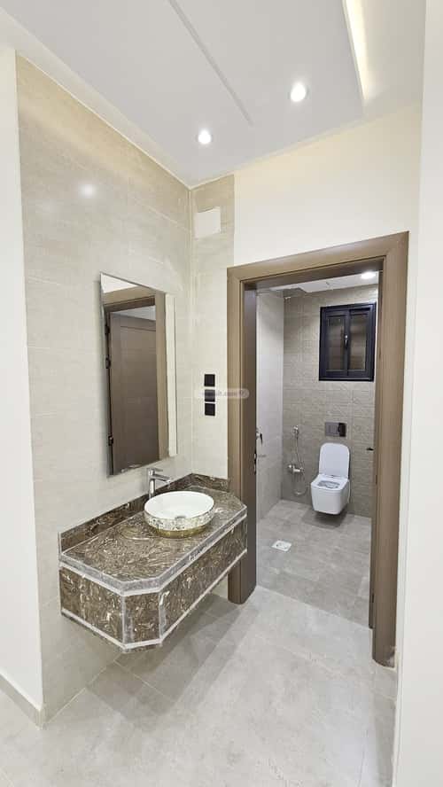 شقة 226 متر مربع ب 6 غرف الظرفة، خميس مشيط