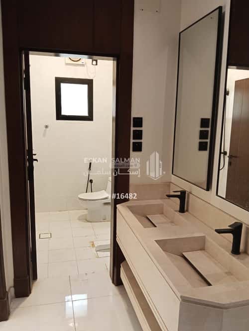Apartment with 7 bedrooms الروضة، جازان