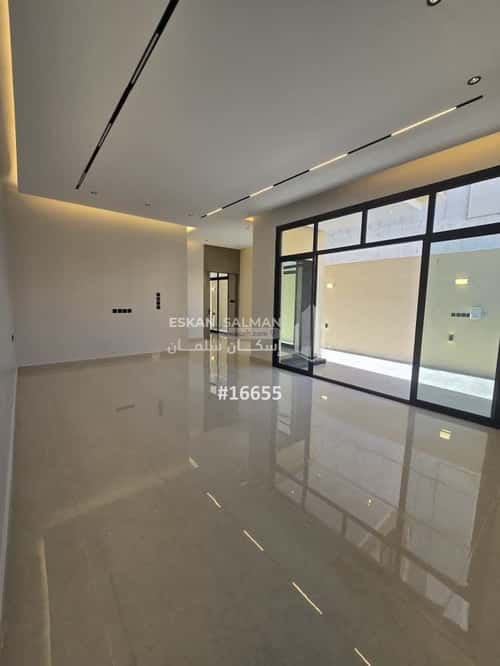 فيلا 289.6 متر مربع شرقية على شارع 18م الخليج، شرق الرياض، الرياض